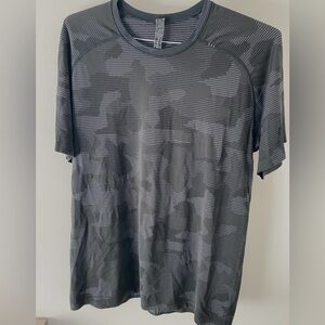 Lululemon Men’s Camouflage T-shirt